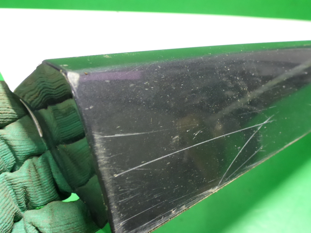 Накладка двери передней правой