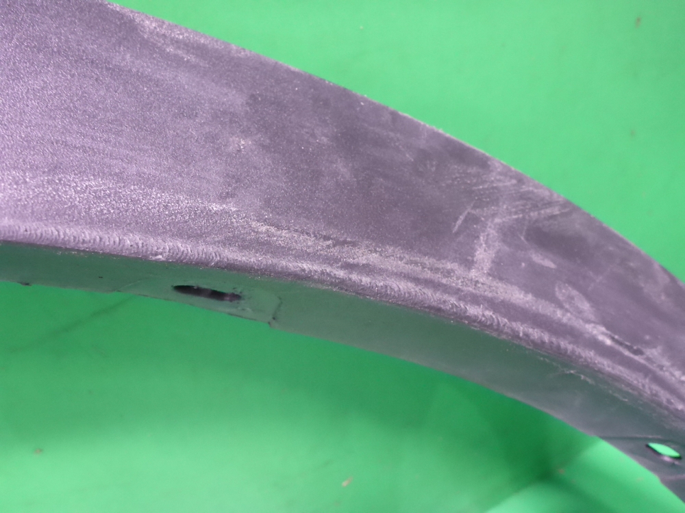 Накладка переднего крыла правого