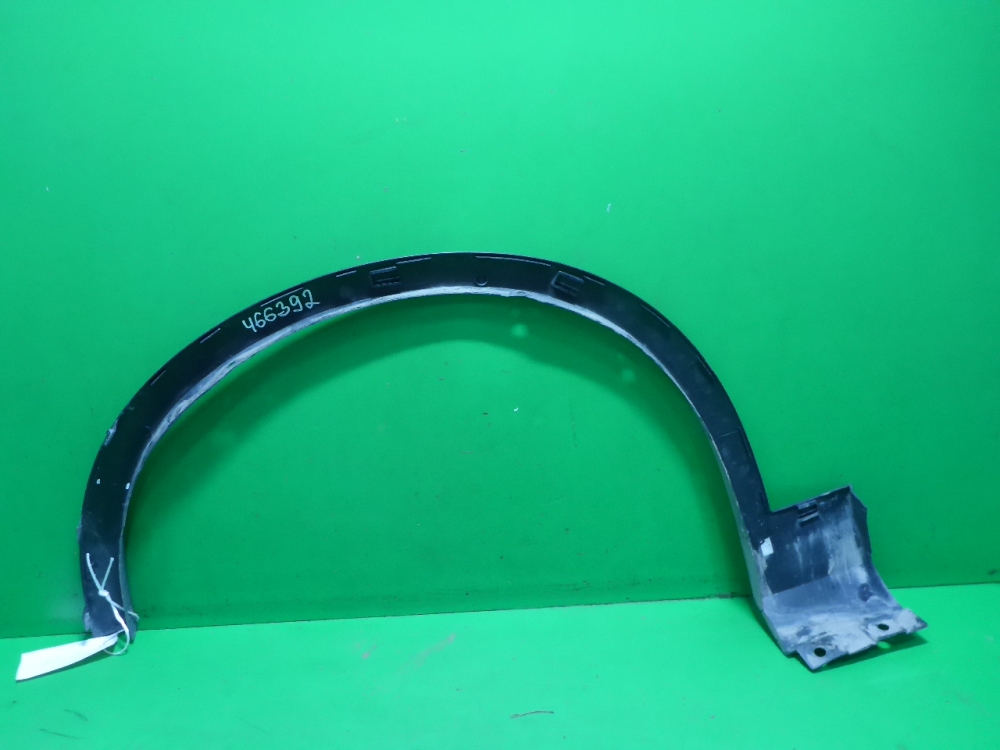 Накладка переднего крыла правого