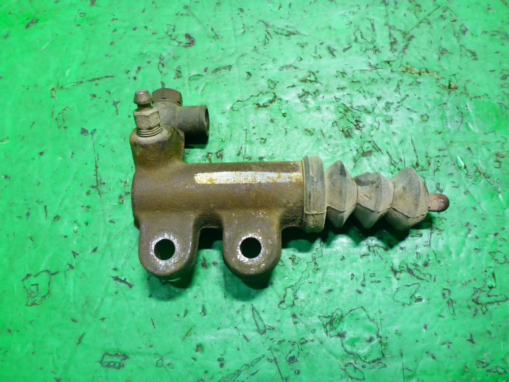 Цилиндр сцепления рабочий