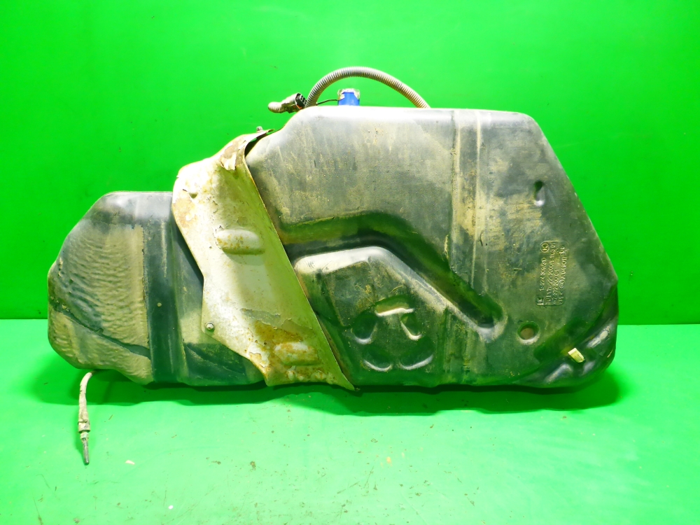 Бак топливный