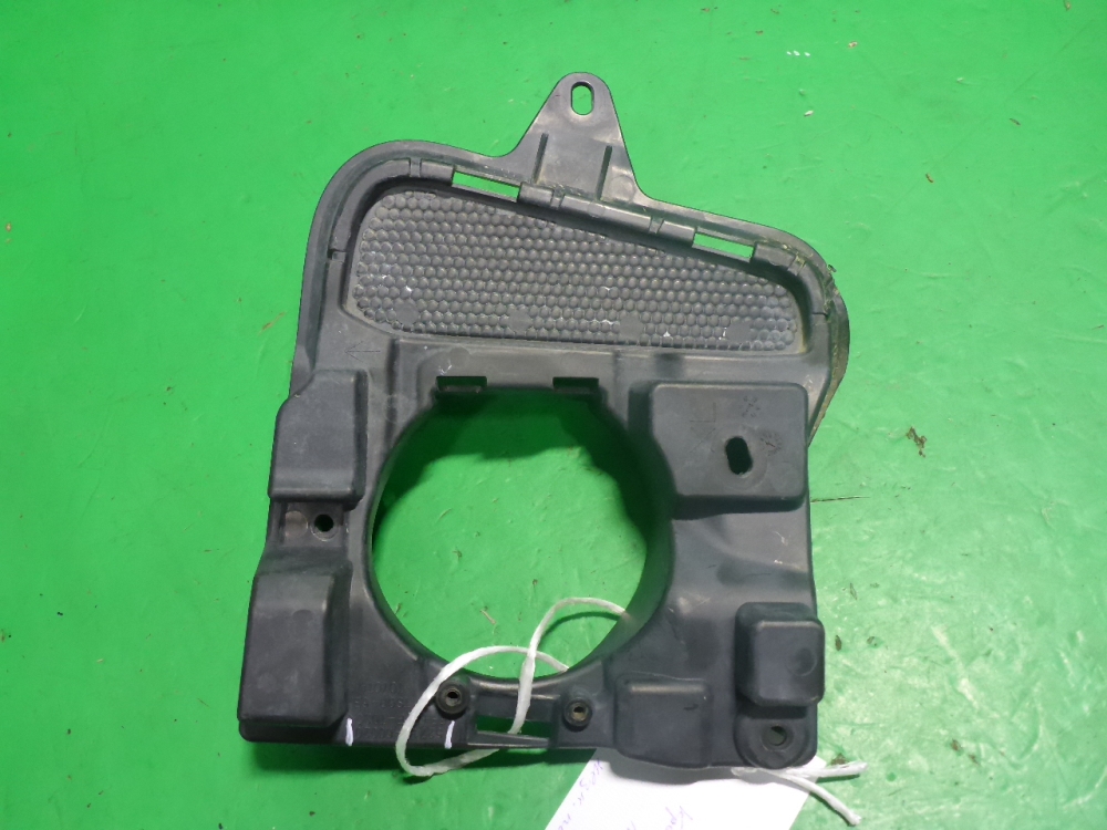 Кронштейн фары противотуманной левой