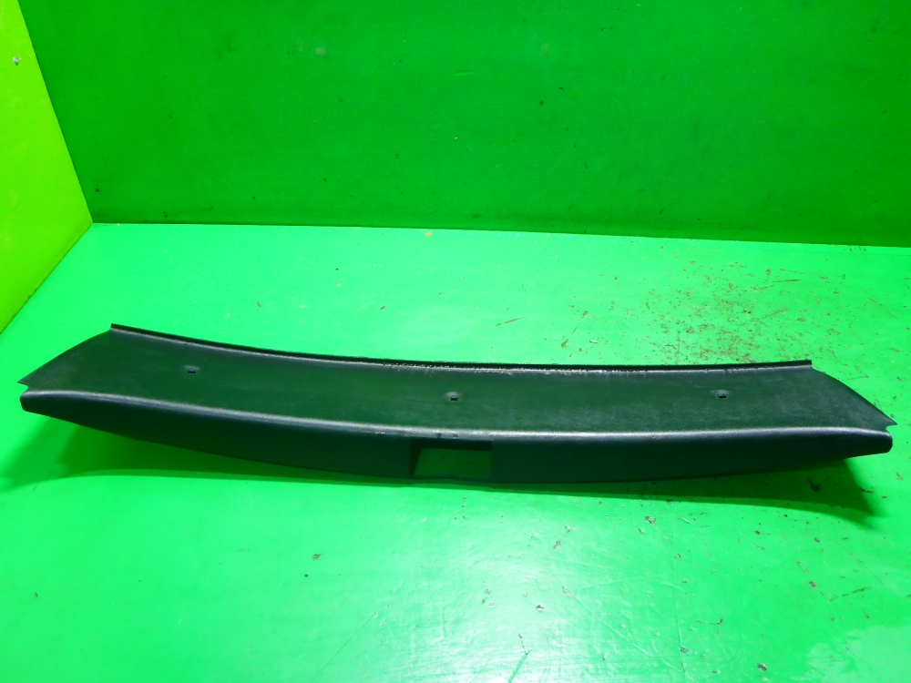 Обшивка багажника