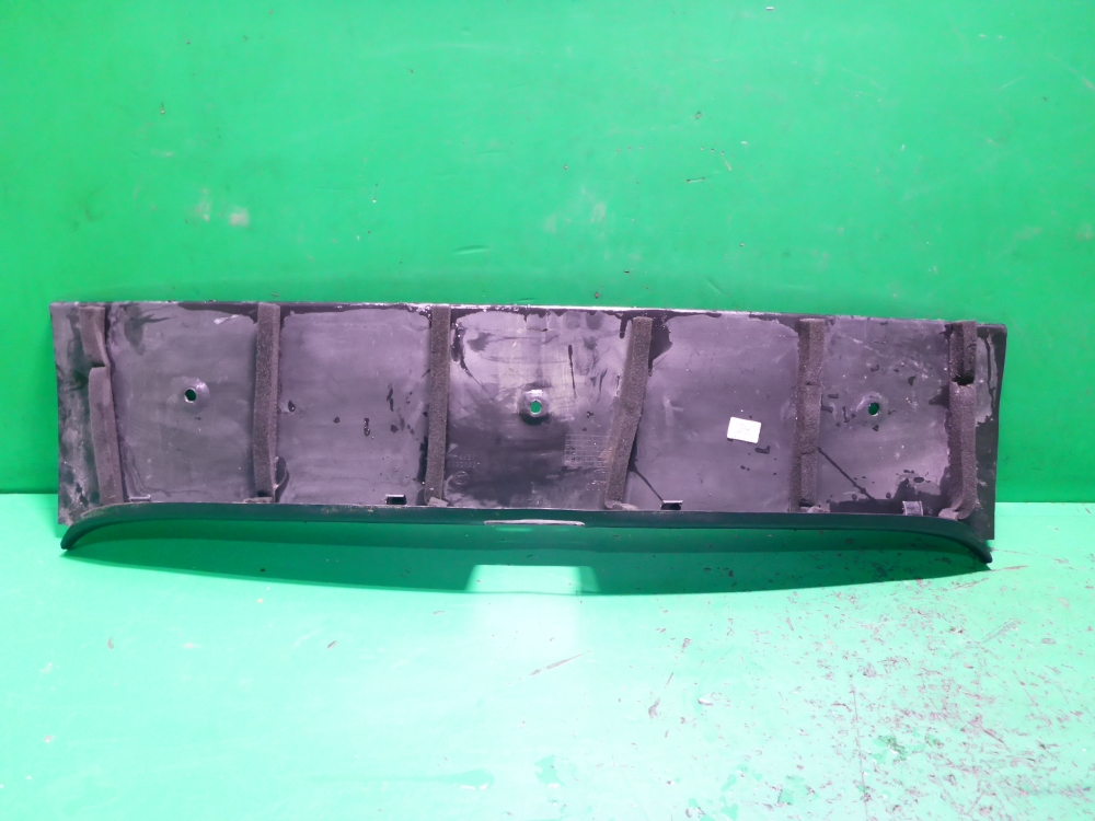 Обшивка багажника