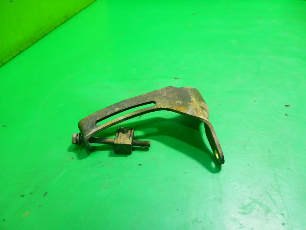 Кронштейн генератора