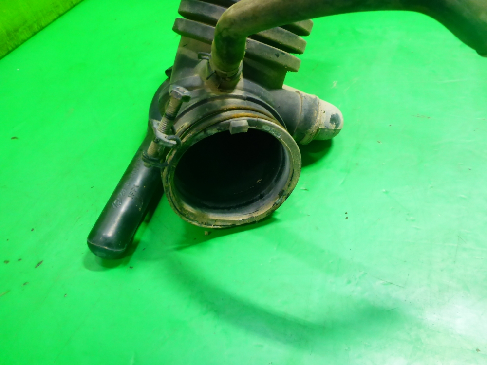 Патрубок воздушного фильтра