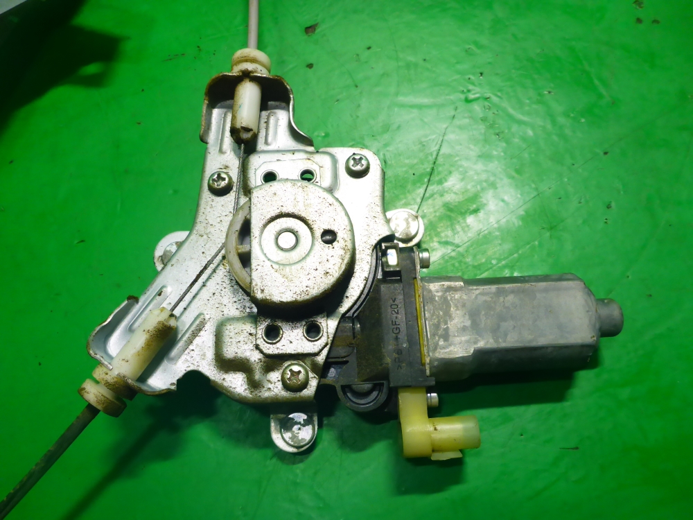 Стеклоподъемник электр. передний левый