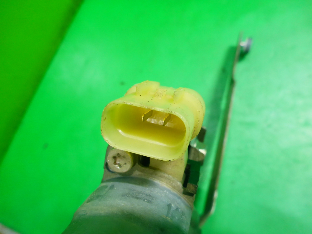 Стеклоподъемник электр. задний левый