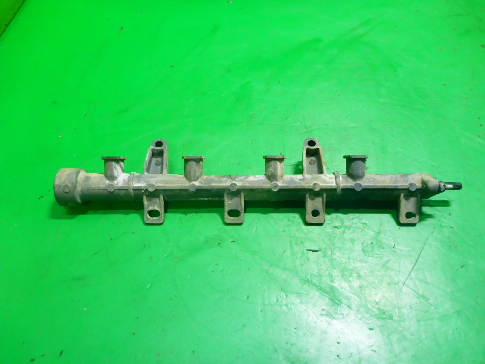 Рейка топливная (рампа)