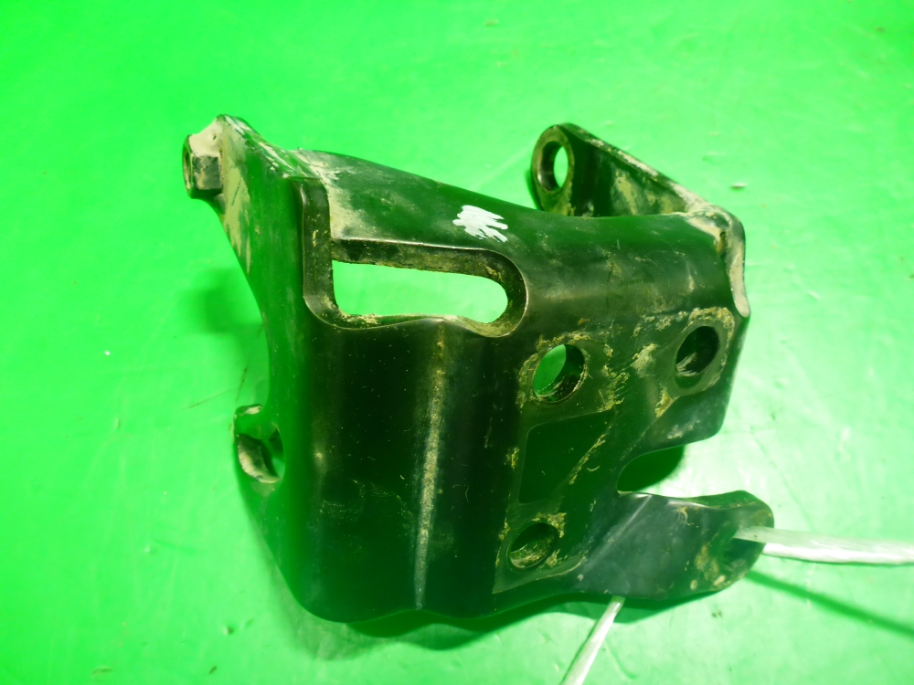 Кронштейн ГУР