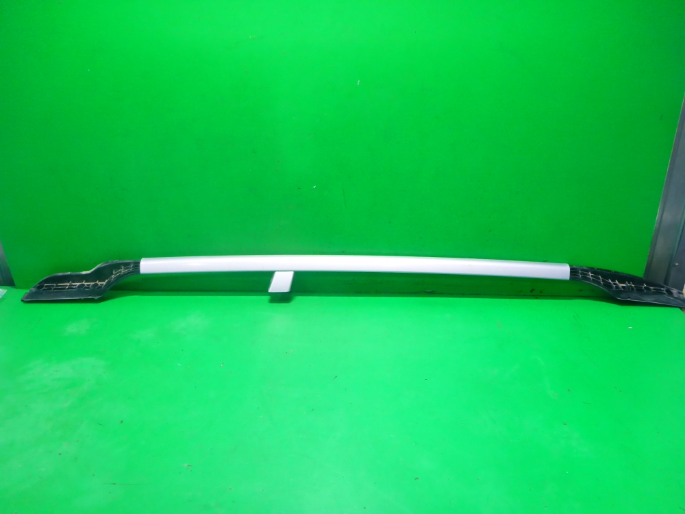 Рейлинг (релинг) правый (планка на крышу)