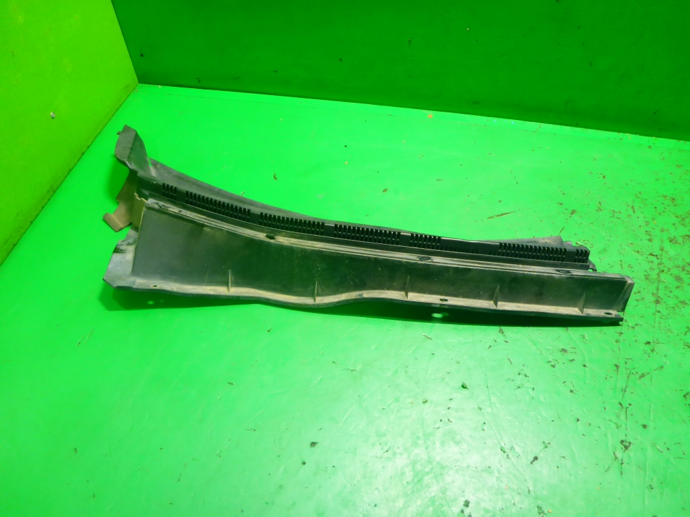 Решетка стеклоочистителей (Жабо)