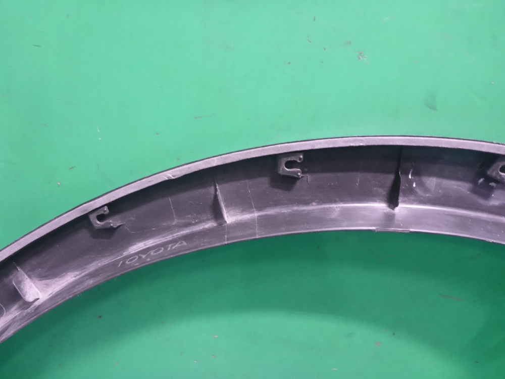 Накладка заднего крыла правого