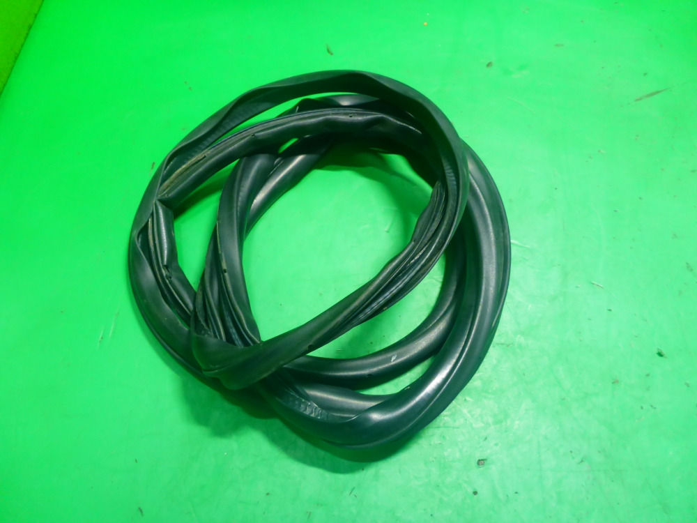 Уплотнитель двери