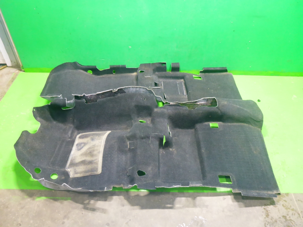 Покрытие напольное (ковролин)