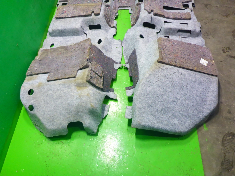 Покрытие напольное (ковролин)