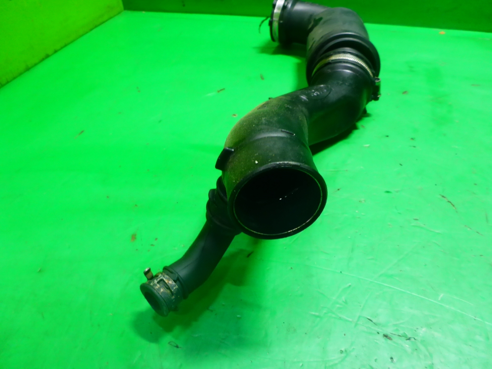 Патрубок интеркулера