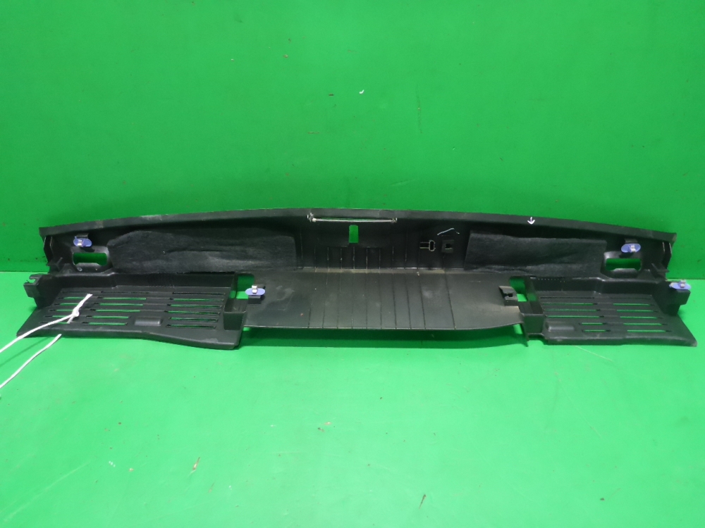 Обшивка багажника