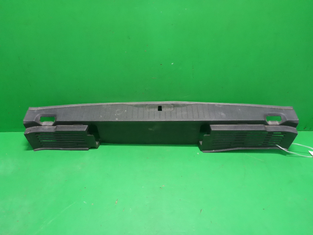 Обшивка багажника