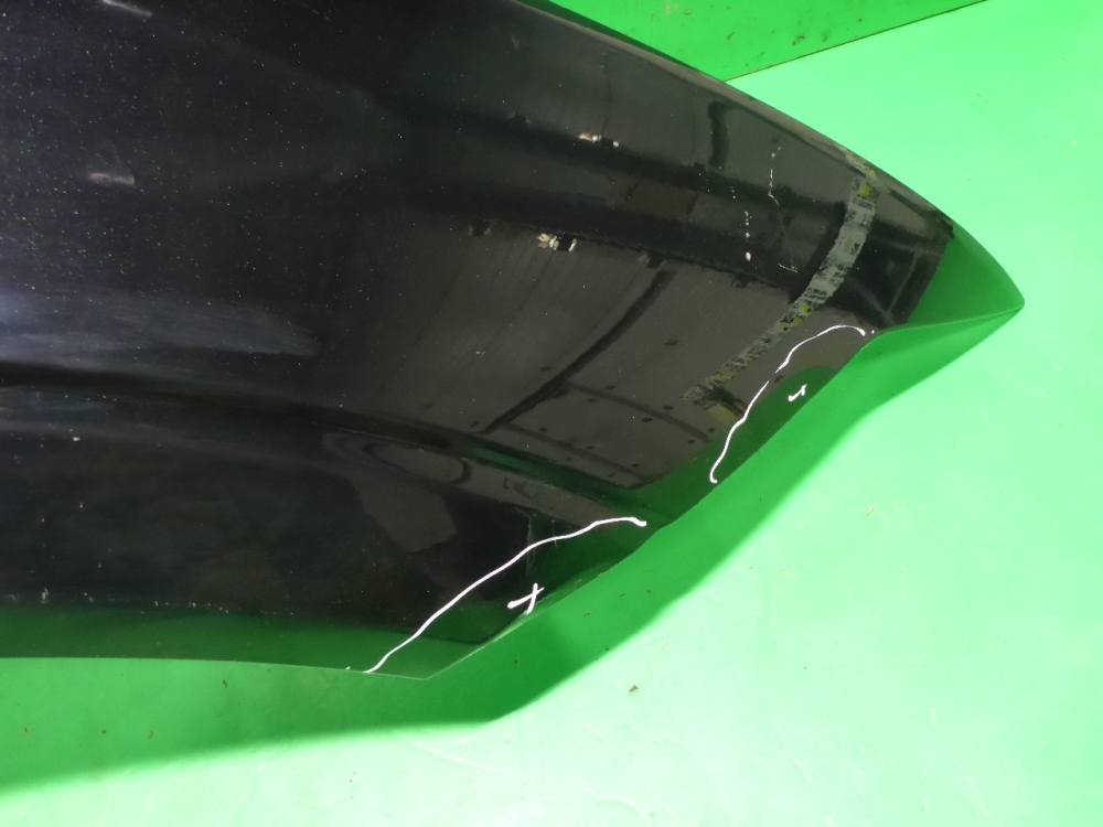 Крыло переднее правое