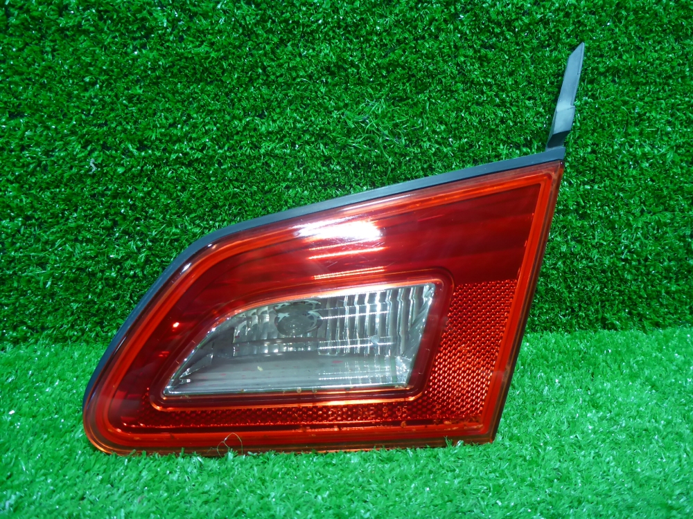 Фонарь задний внутренний правый