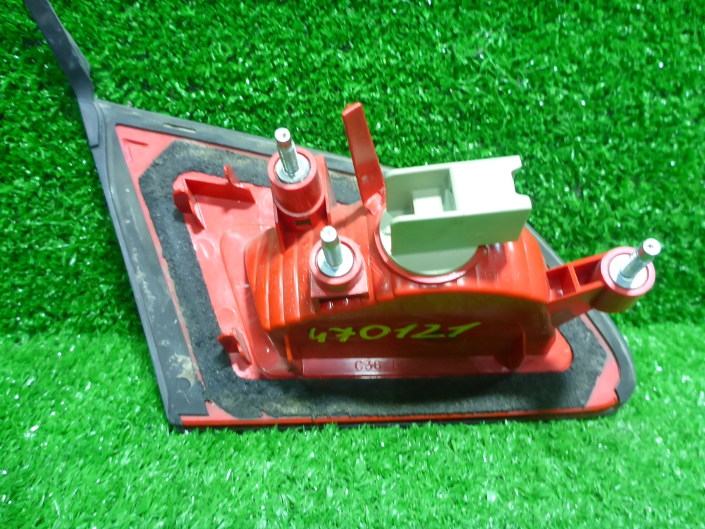 Фонарь задний внутренний правый