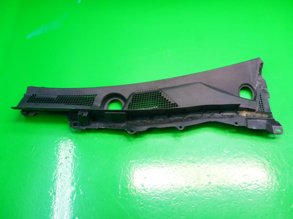 Решетка стеклоочистителей (Жабо)