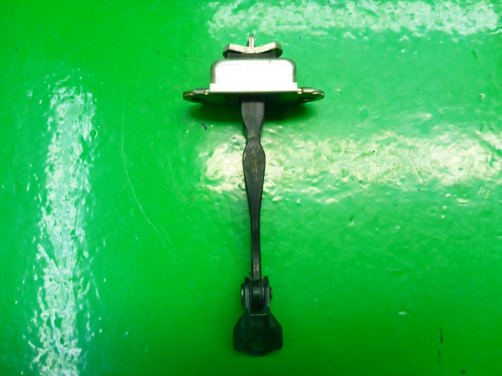 Ограничитель двери