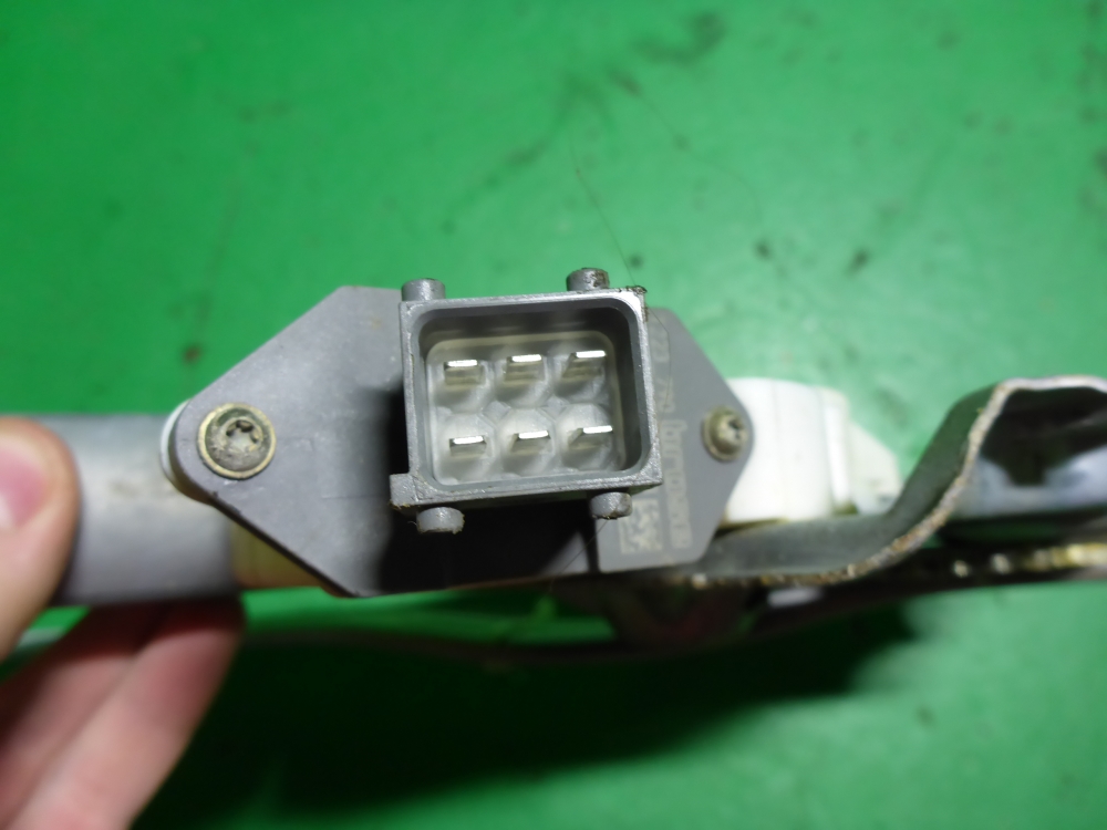 Стеклоподъемник электр. задний левый