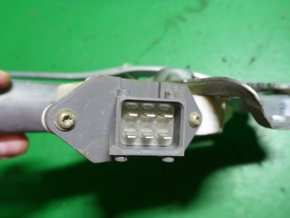 Стеклоподъемник электр. задний правый