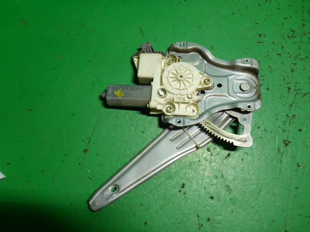 Стеклоподъемник электр. задний правый