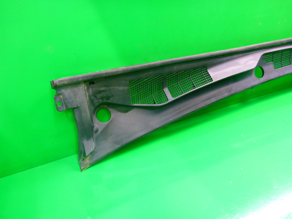 Решетка стеклоочистителей (Жабо)