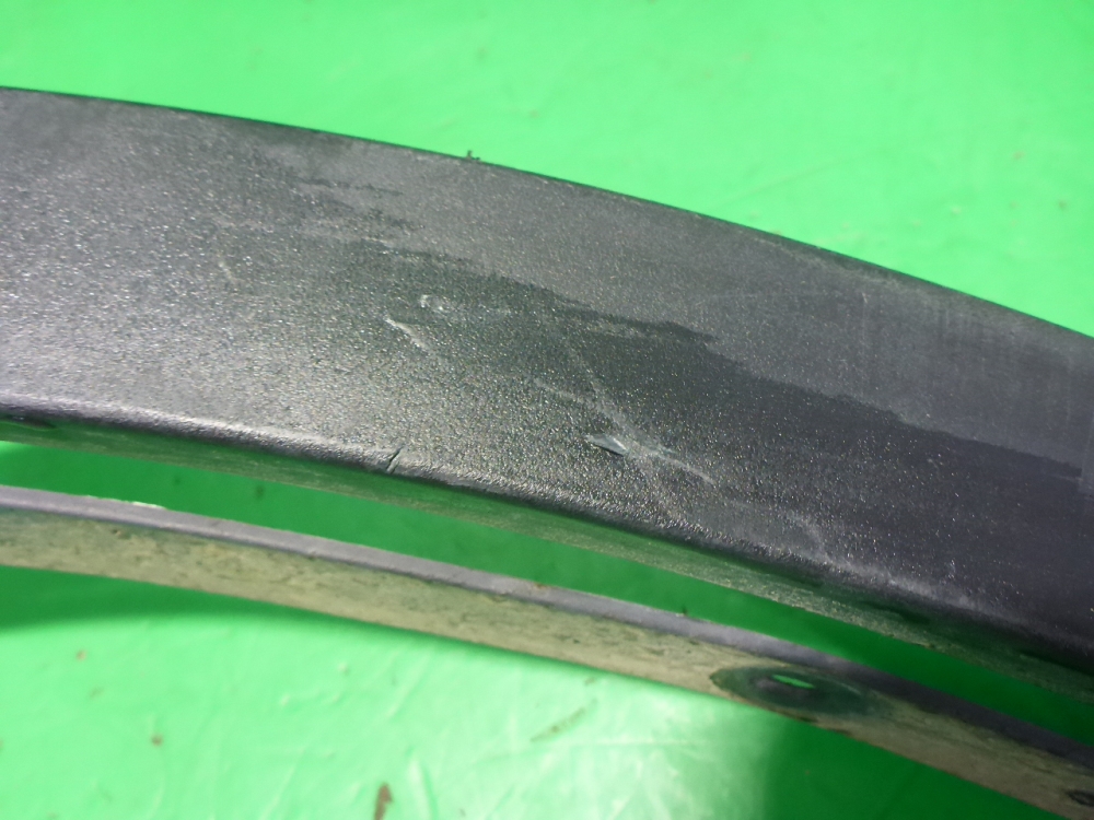 Накладка переднего крыла правого