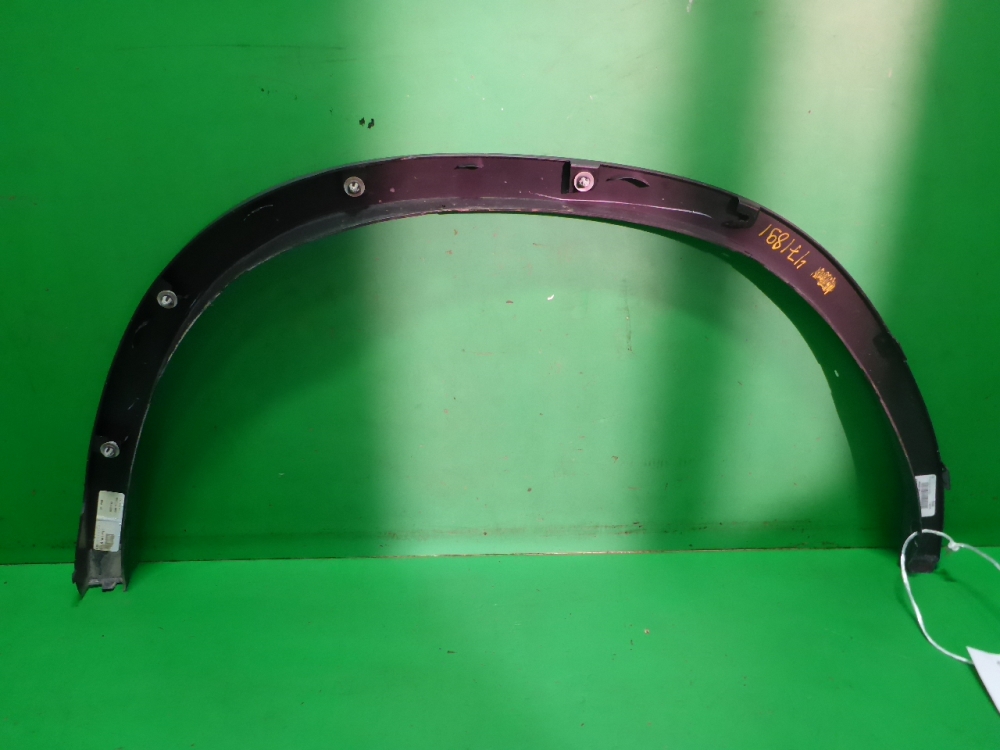 Накладка заднего крыла правого