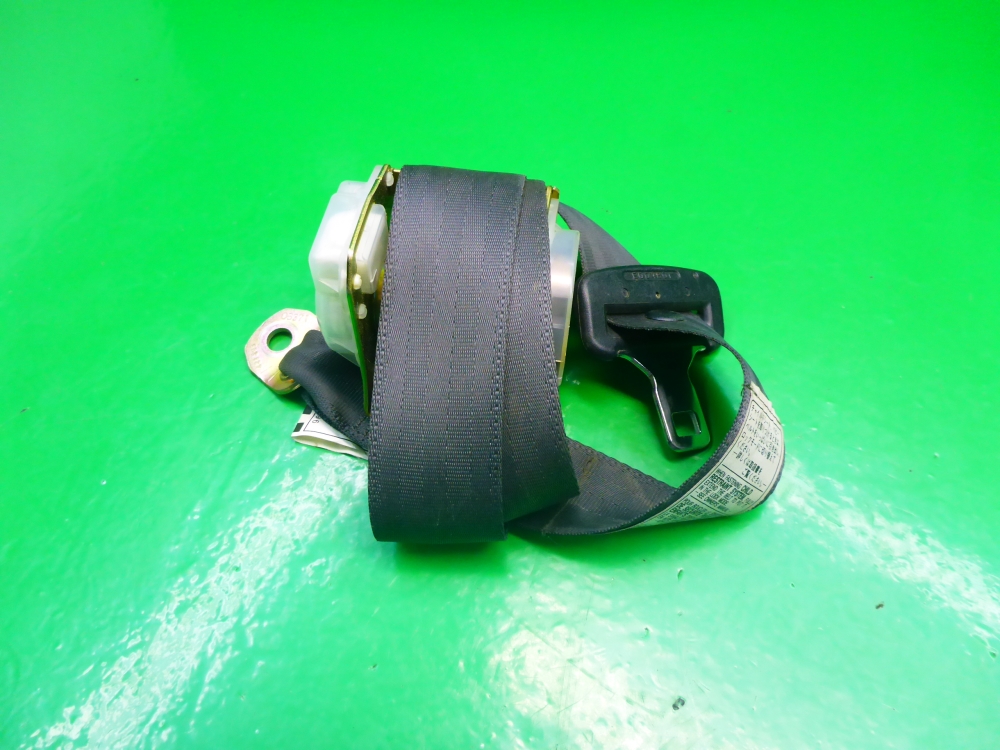 Ремень безопасности