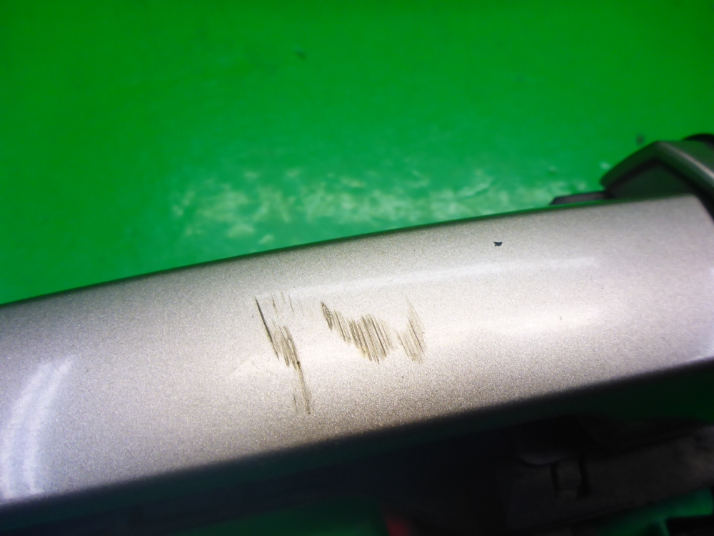 Ручка двери передней наружная правая