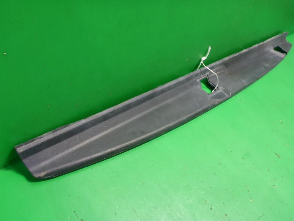 Накладка заднего бампера