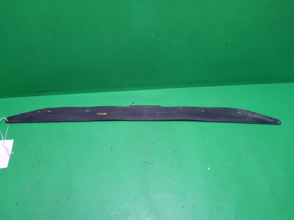 Накладка переднего бампера