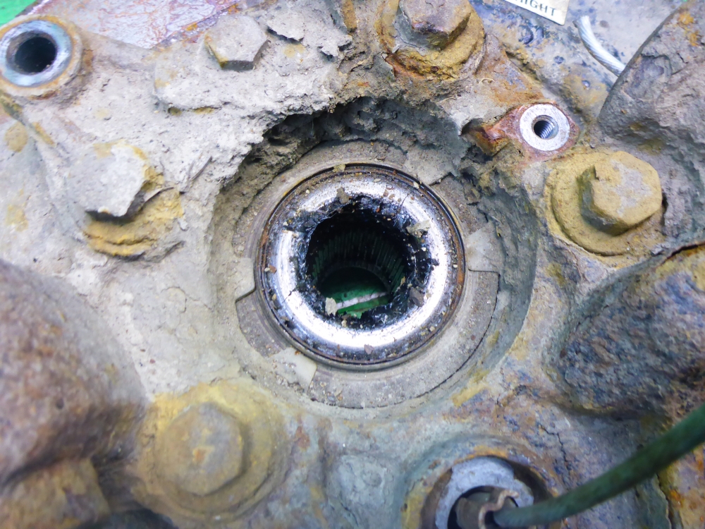 Кулак поворотный задний правый