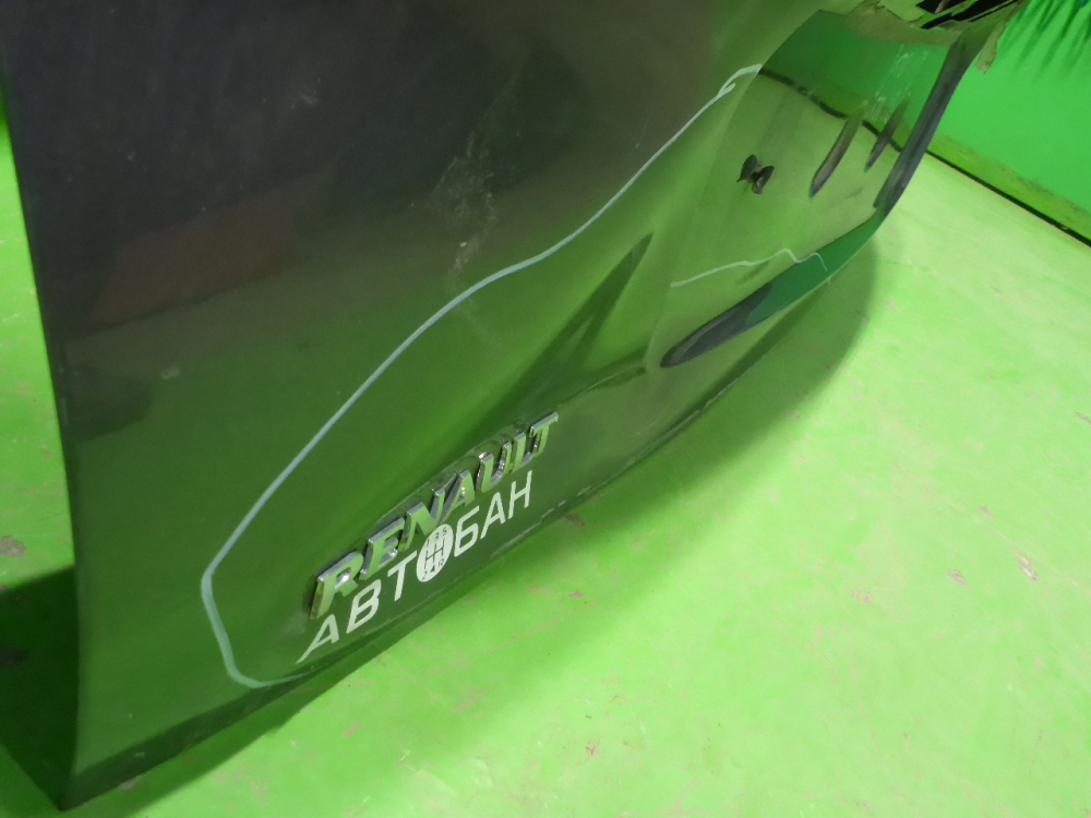 Дверь багажника