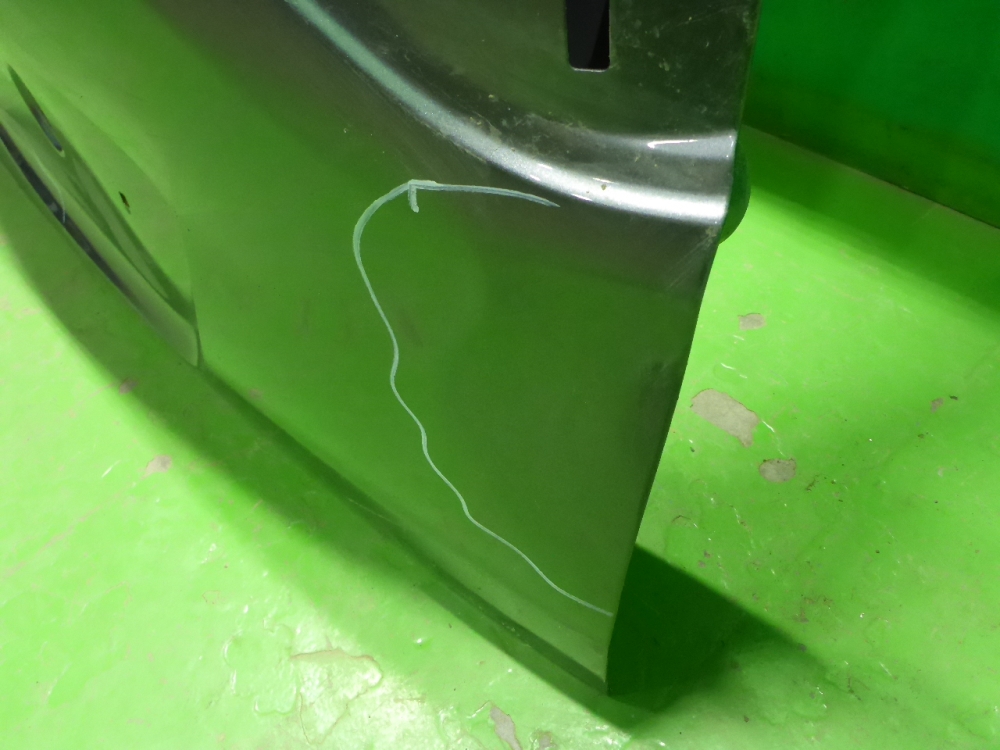 Дверь багажника