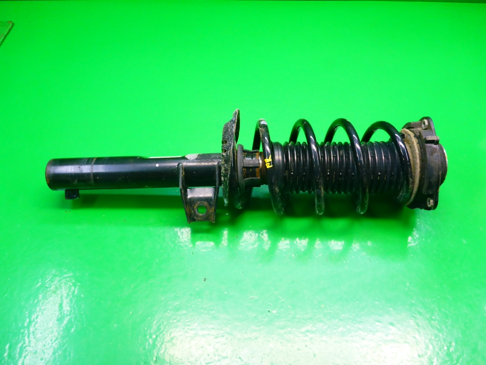 Амортизатор передний правый