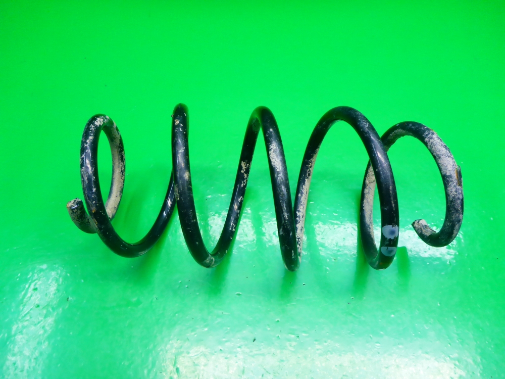 Пружина передняя