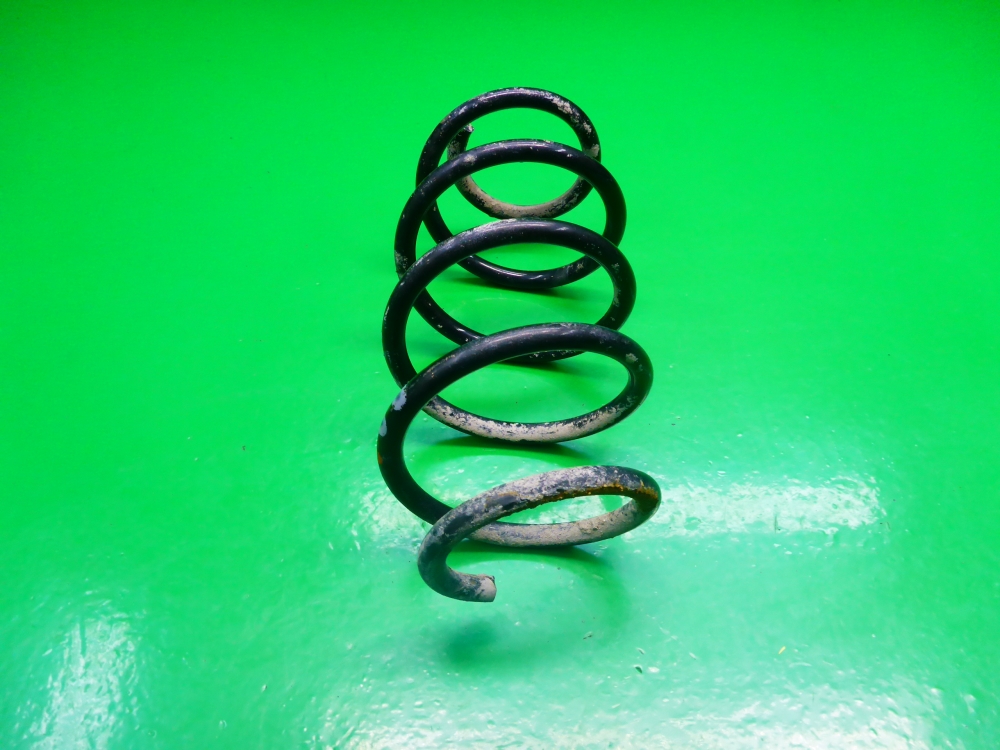 Пружина передняя