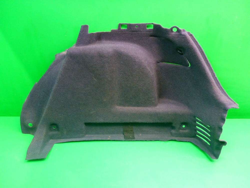 Обшивка багажника