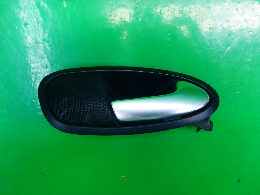 Ручка двери задней внутренняя правая