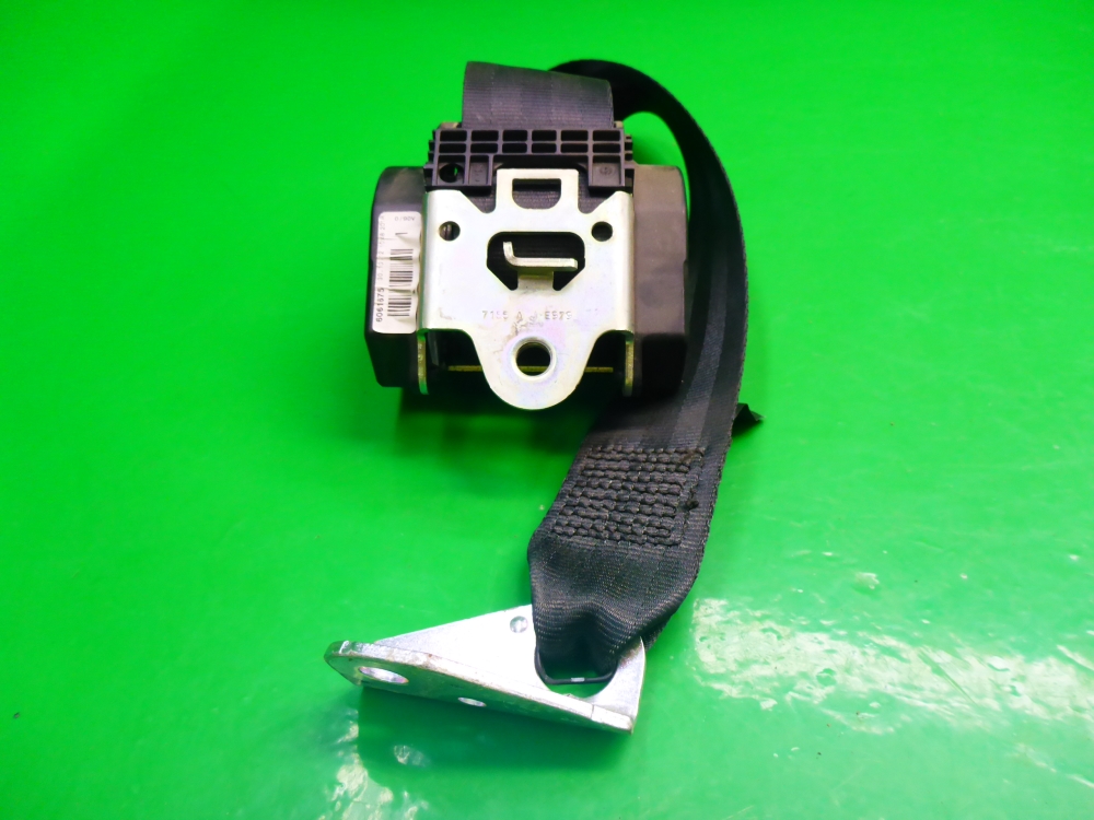 Ремень безопасности