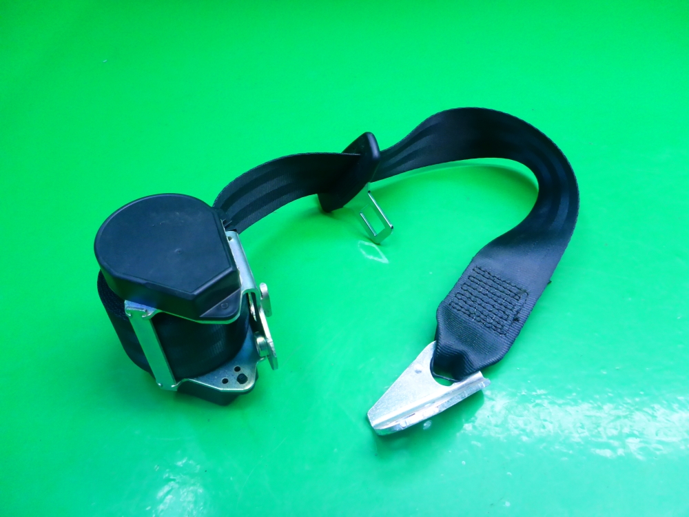 Ремень безопасности