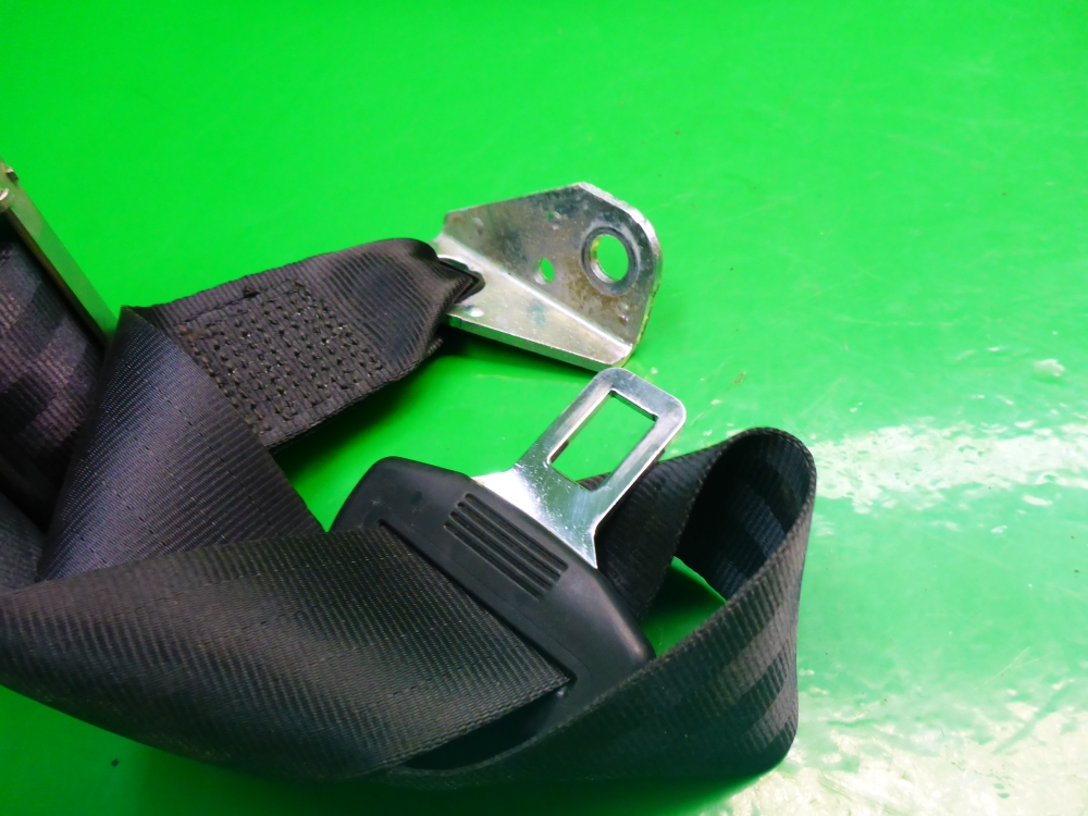 Ремень безопасности