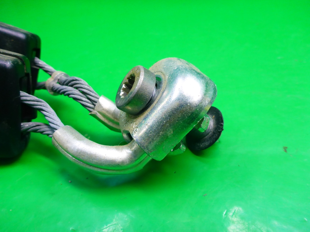 Ответная часть ремня безопасности